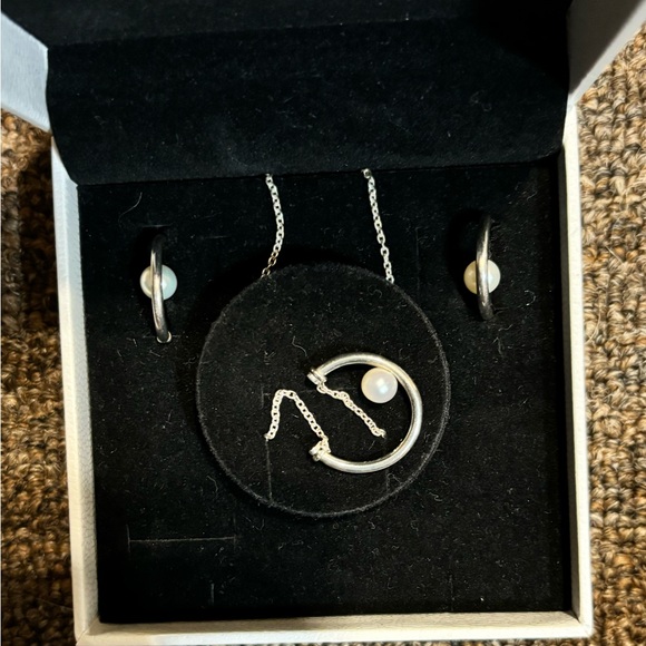 NWOT Pandora pearl and silver necklace and earrings - Picture 3 of 5